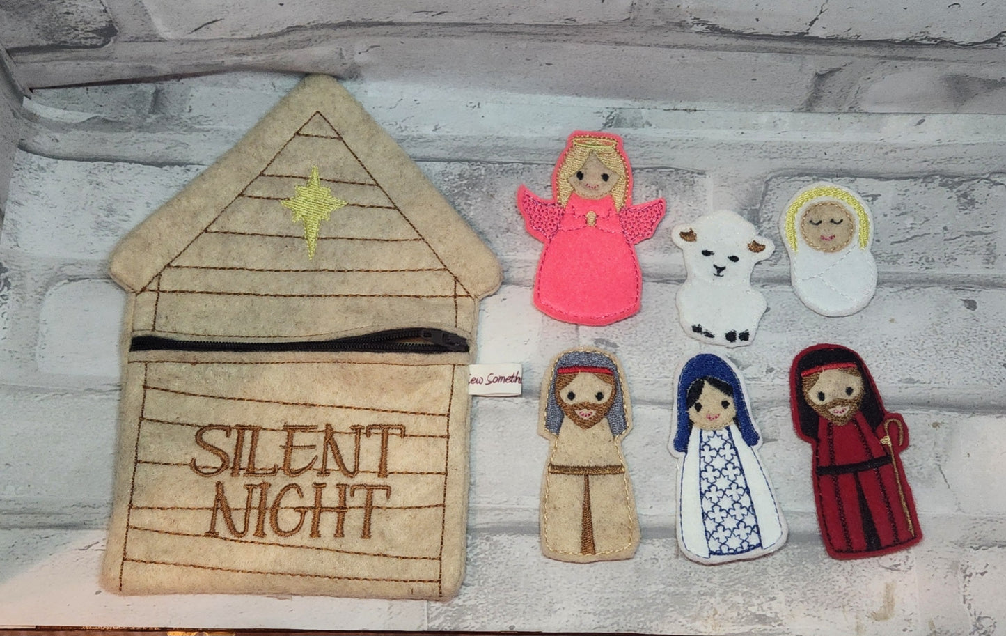 Interactive Nativity (Barn and Figurines) Pouch